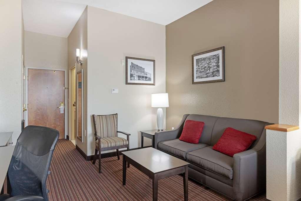 Best Western Plus Bradbury Inn And Suites Waycross Rom bilde