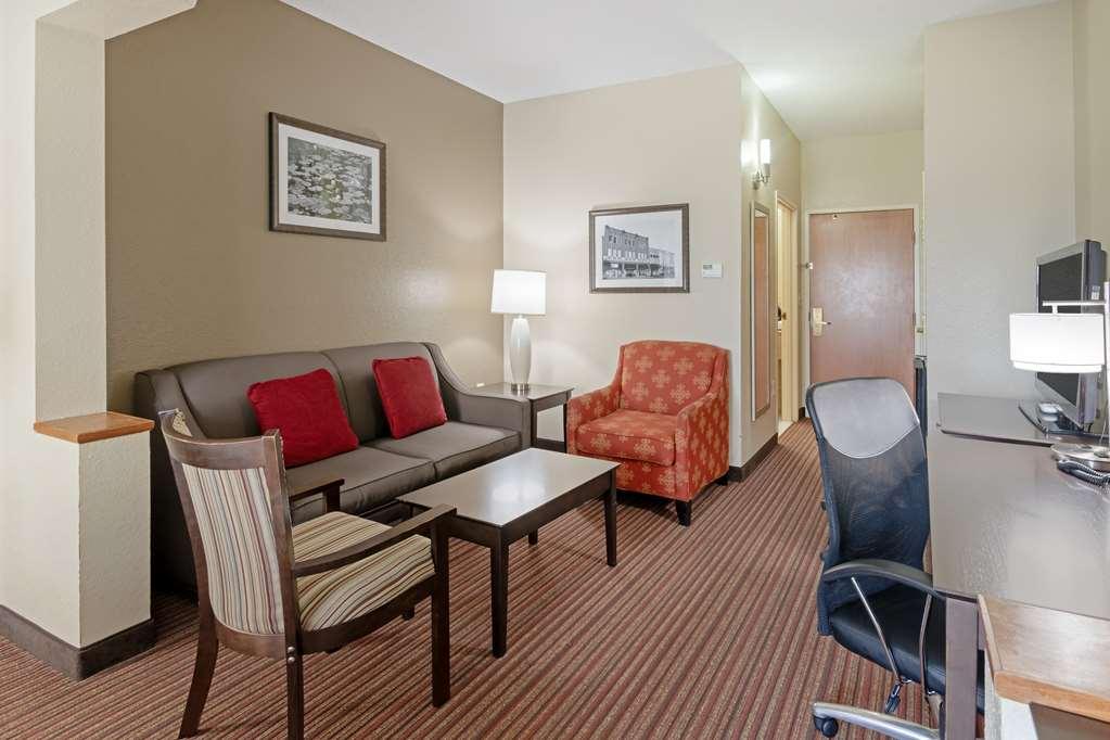 Best Western Plus Bradbury Inn And Suites Waycross Rom bilde