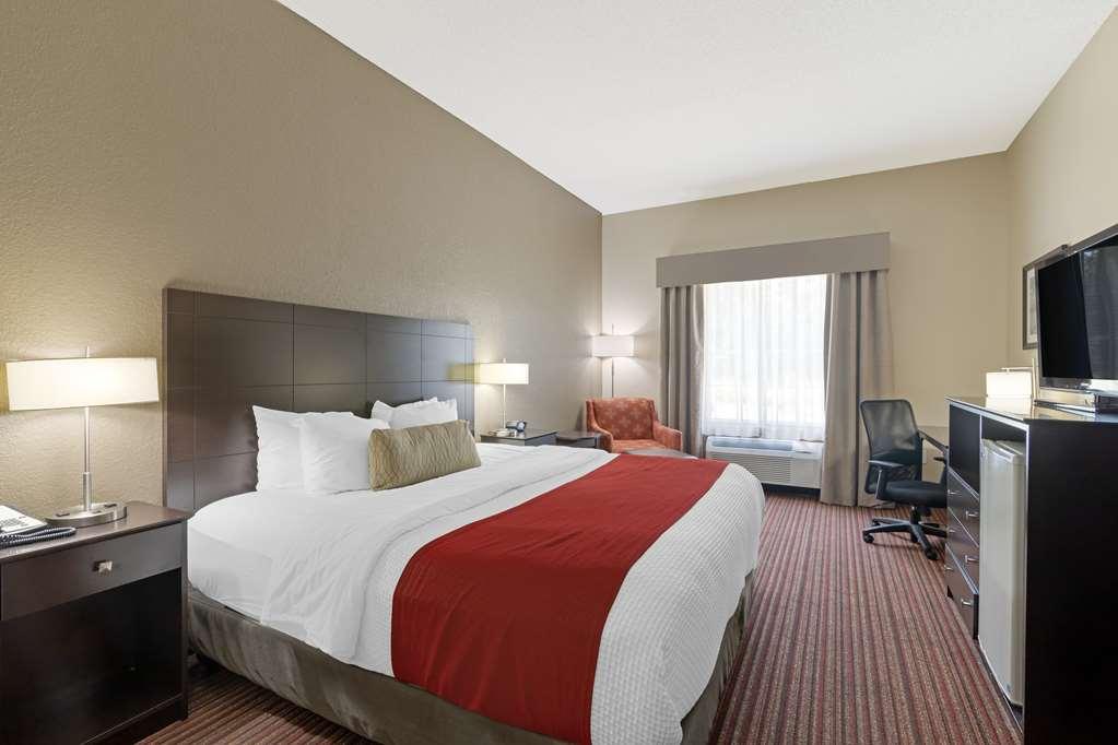 Best Western Plus Bradbury Inn And Suites Waycross Rom bilde